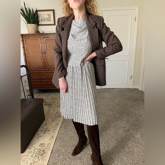 St. Casablanca Dresses & Skirts - St. Casablanca Black and White leaf pattern Pleated Skirt Vintage Dress